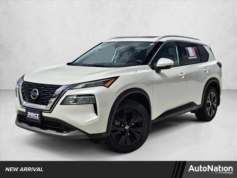 Used 2021 Nissan Rogue SV w/ Premium Package image 1