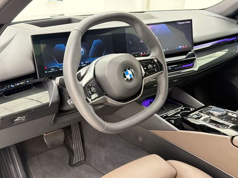 Used 2025 BMW 530i RWD image 4