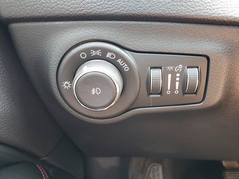 Used 2017 Jeep Compass Trailhawk w/ Leather Interior Group AWD/4WD image 31