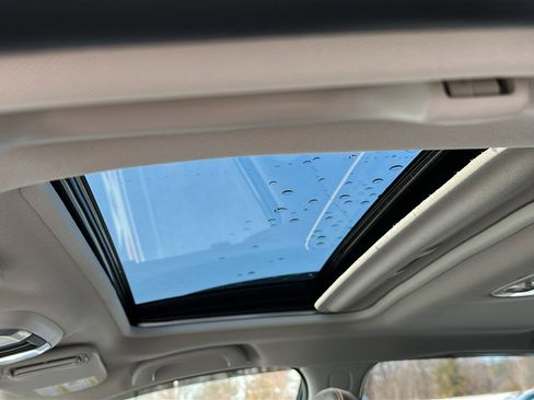 Used 2023 Subaru Crosstrek 2.5i Limited w/ Moonroof Package image 10