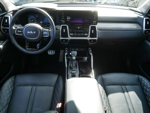 Certified 2023 Kia Sorento SX Prestige image 10
