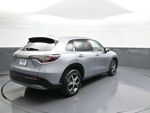 Used 2024 Honda HR-V EX-L image 6