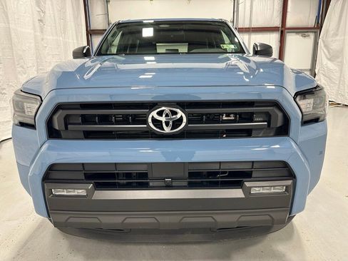 Used 2025 Toyota 4Runner SR5 image 2