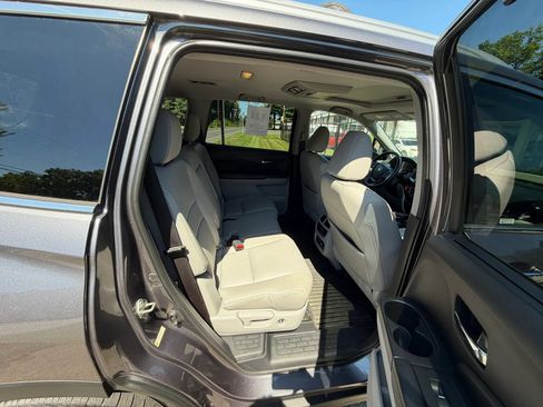Used 2016 Honda Pilot Touring image 13