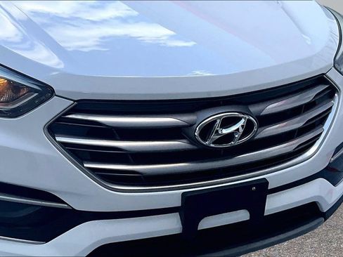 Used 2017 Hyundai Santa Fe Sport FWD image 32