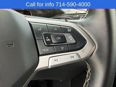 Used 2024 Volkswagen Atlas Cross Sport SE FWD image 17