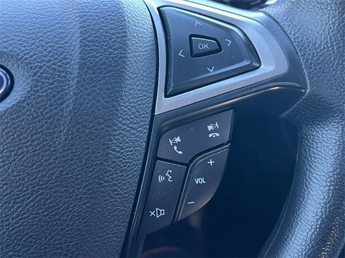 Used 2020 Ford Fusion SE image 21