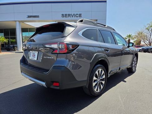 Used 2025 Subaru Outback Limited AWD/4WD image 4