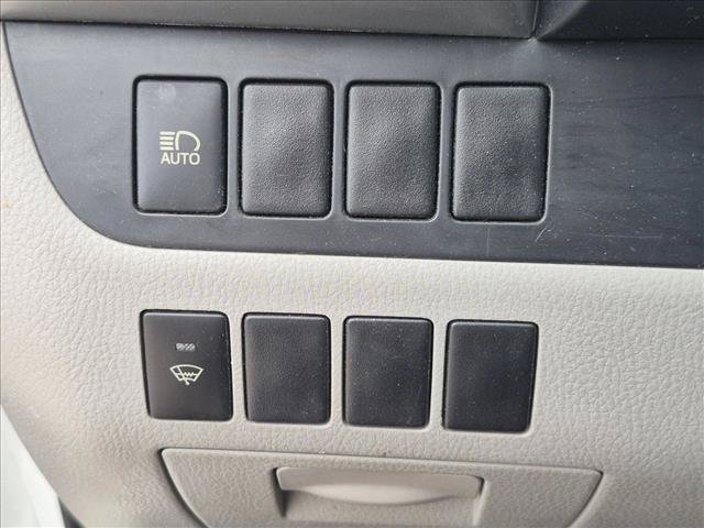 Used 2017 Toyota Highlander LE FWD image 13