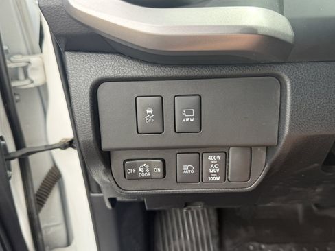 Used 2023 Toyota Tacoma Limited AWD/4WD image 19