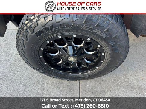Used 2012 Jeep Wrangler Rubicon w/ Dual Top Group AWD/4WD image 17