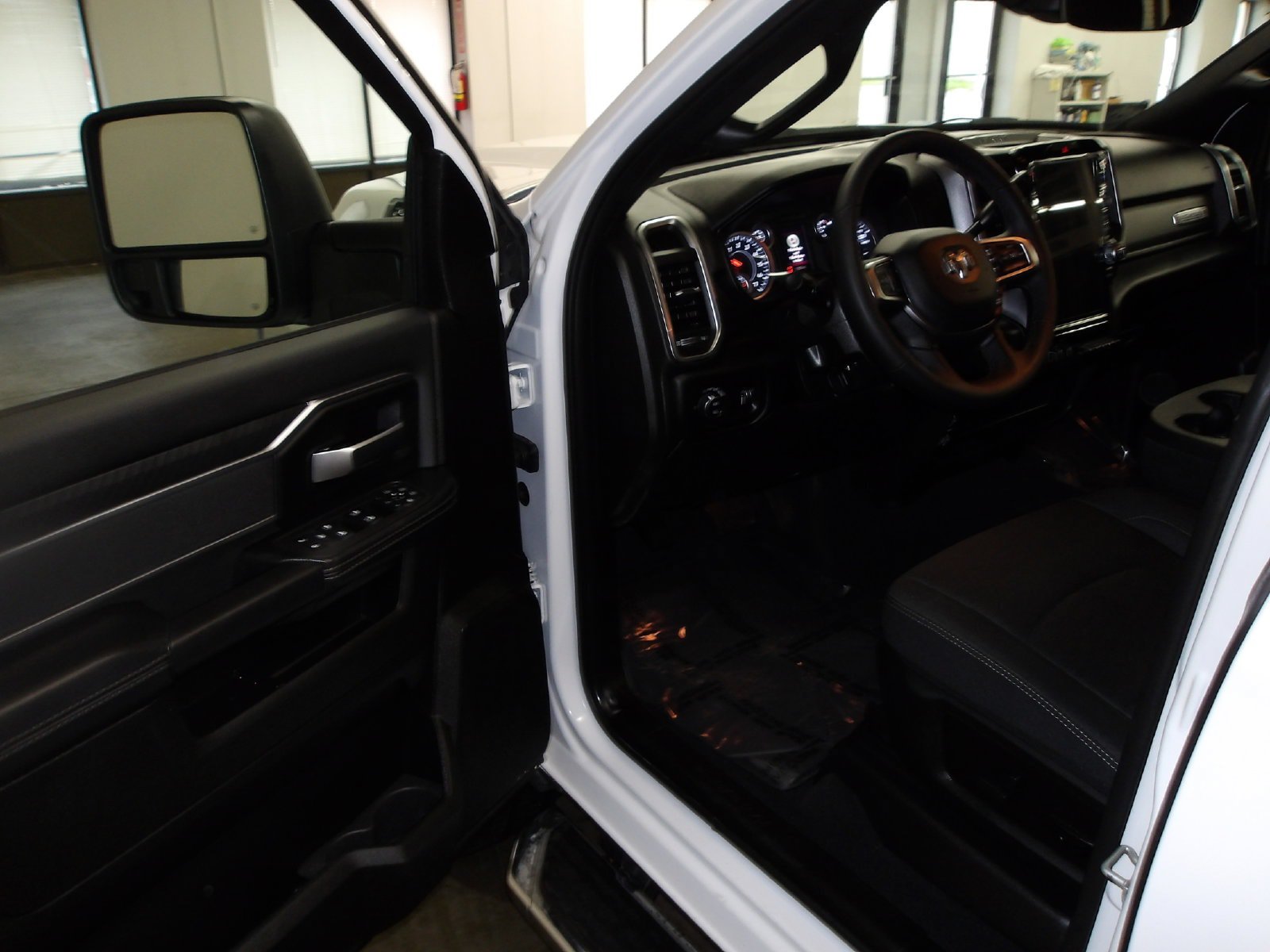 Used 2026 RAM 2500 Big Horn AWD/4WD image 8