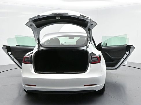 Used 2021 Tesla Model 3 Standard Range Plus RWD image 41