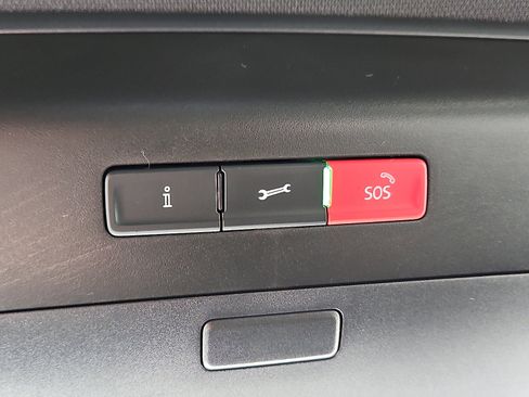 Used 2022 Volkswagen Atlas Cross Sport SE image 20