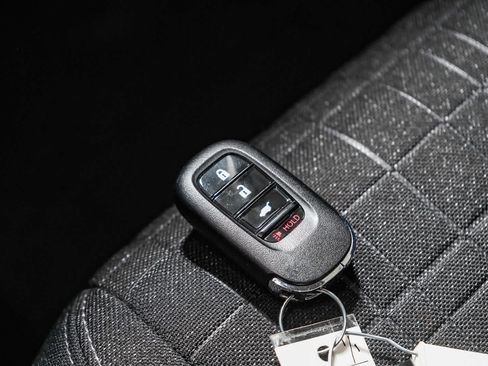 Used 2024 Honda HR-V LX image 36