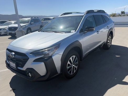 Certified 2024 Subaru Outback Premium AWD/4WD image 5