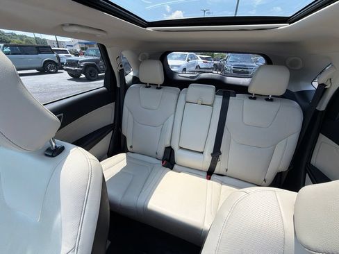 Used 2022 Ford Edge Titanium w/ Equipment Group 301A AWD/4WD image 7