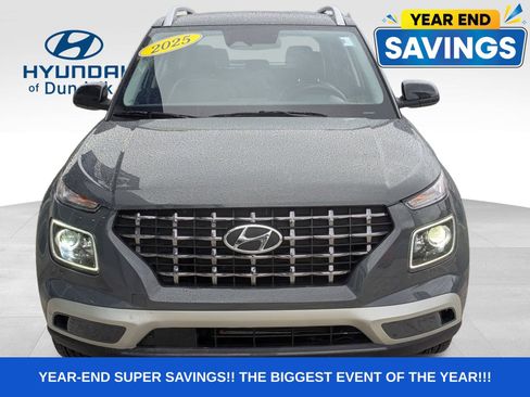 Used 2025 Hyundai Venue Limited image 2