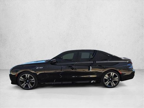 New 2026 BMW i7 M70 w/ Executive Package AWD/4WD image 8