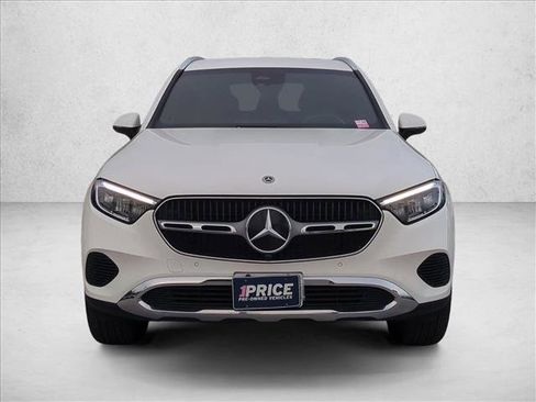 Used 2024 Mercedes-Benz GLC 300 image 2