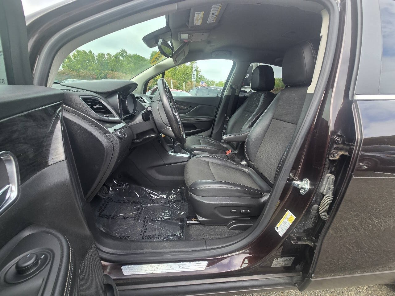 Used 2015 Buick Encore AWD image 25