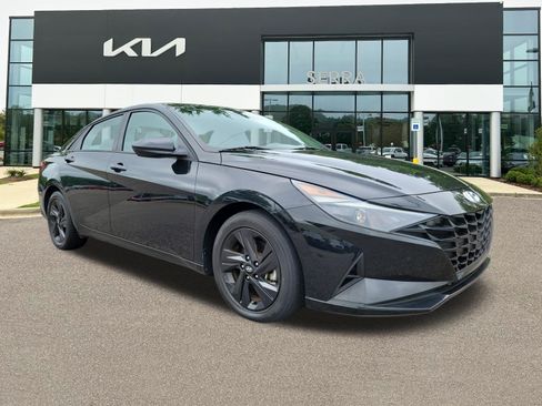 Used 2021 Hyundai Elantra SEL FWD image 1