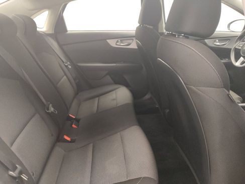 Used 2022 Kia Forte LXS w/ LXS Technology Package FWD image 19