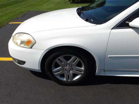Used 2011 Chevrolet Impala LT w/ Luxury Edition Package FWD image 28