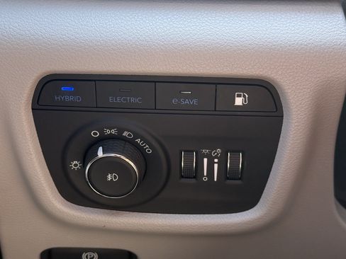 Used 2022 Jeep Grand Cherokee Overland AWD/4WD image 26