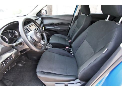 Certified 2025 Nissan Kicks Play S FWD image 6