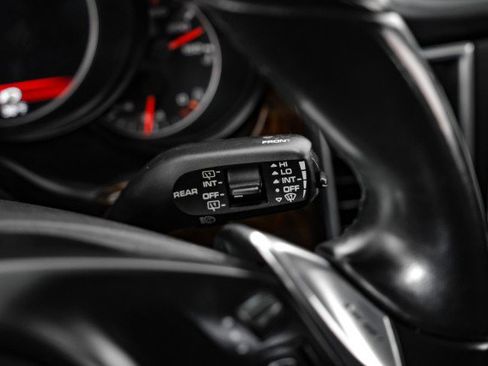 Used 2010 Porsche Panamera Turbo image 16