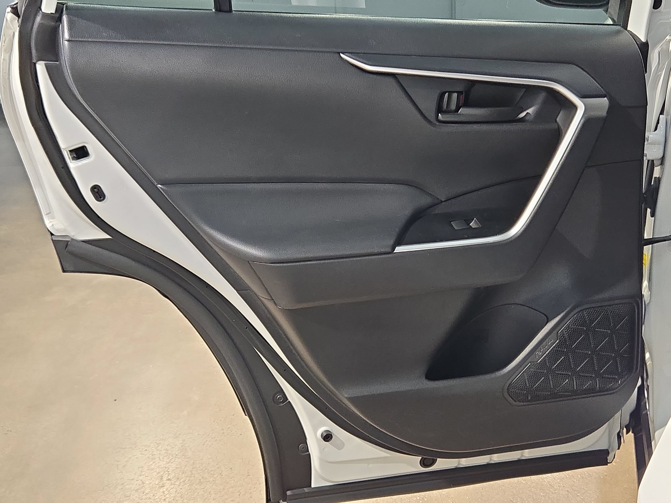 Certified 2024 Toyota RAV4 LE AWD/4WD image 33