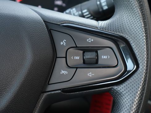 Used 2025 Chevrolet Trax LS image 12