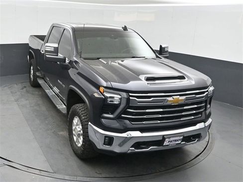 Used 2024 Chevrolet Silverado 2500 LTZ image 36