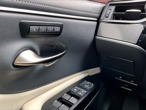 Certified 2025 Lexus ES 350 w/ Premium Package FWD image 36