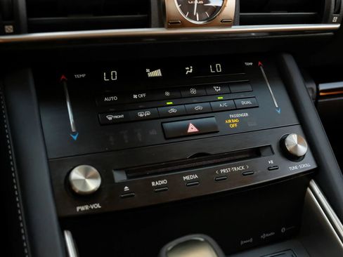 Used 2018 Lexus IS 300 AWD w/ Premium Package image 33