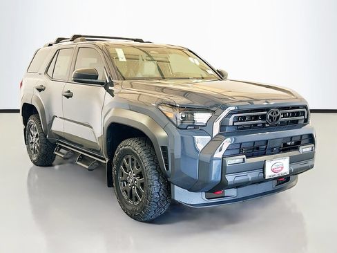 New 2026 Toyota 4Runner SR5 AWD/4WD image 3