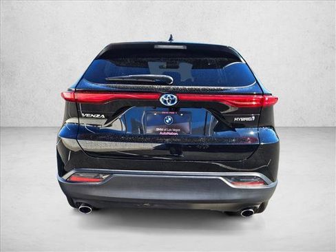 Used 2021 Toyota Venza LE w/ Carpet Mat Package (TMS) image 7