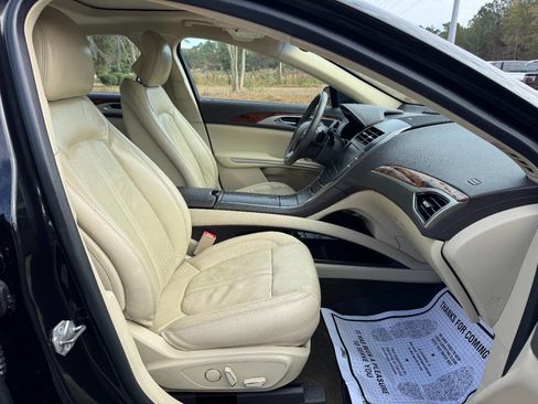 Used 2014 Lincoln MKZ AWD image 17
