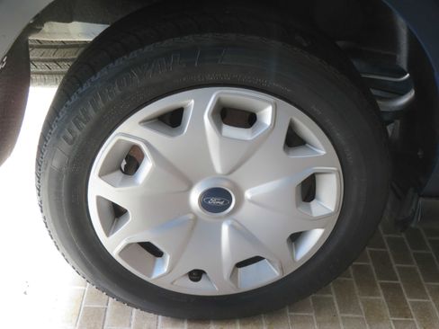 Used 2016 Ford Transit Connect XL image 9