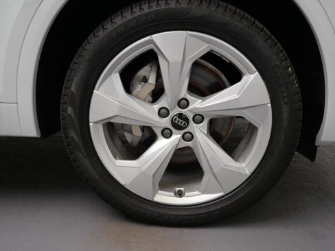 Used 2024 Audi Q5 2.0T Premium Plus AWD/4WD image 7