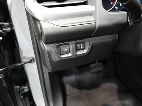 Used 2023 GMC Acadia SLE w/ Driver Convenience Package image 23