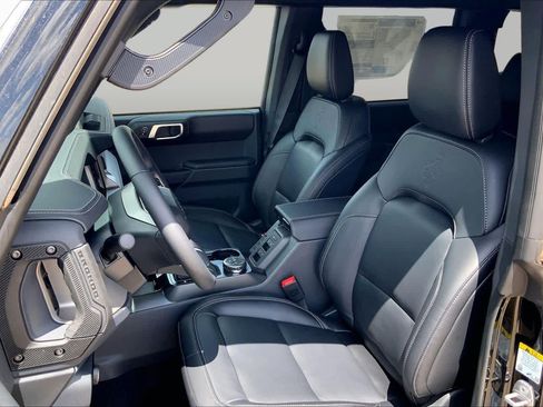 New 2026 Ford Bronco Outer Banks AWD/4WD image 9