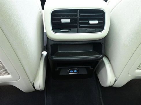 Used 2024 Mercedes-Benz GLE 350 4MATIC image 22