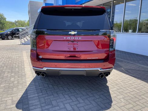 Used 2025 Chevrolet Tahoe Premier AWD/4WD image 4