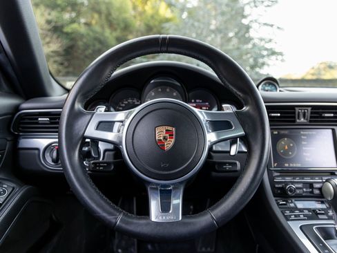 Used 2014 Porsche 911 Carrera 4S image 34