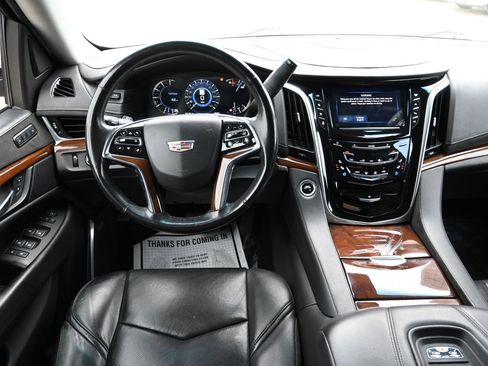 Used 2020 Cadillac Escalade Luxury image 20