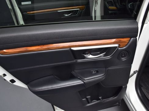 Used 2018 Honda CR-V Touring image 20