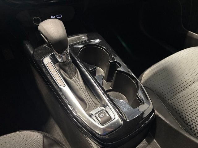 Used 2025 Chevrolet Trax LT FWD image 22