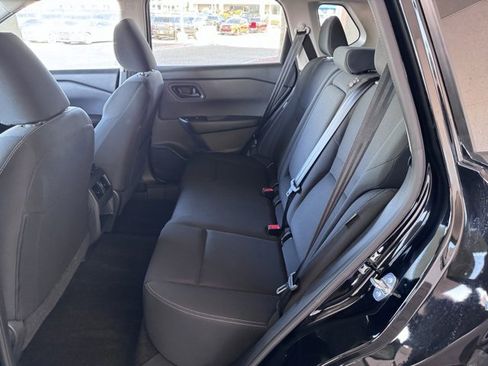 Used 2024 Nissan Rogue S image 12